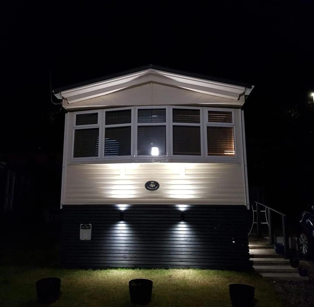 Wonderful 2 Bedroom Mobile Home Aberystwyth Dış mekan fotoğraf