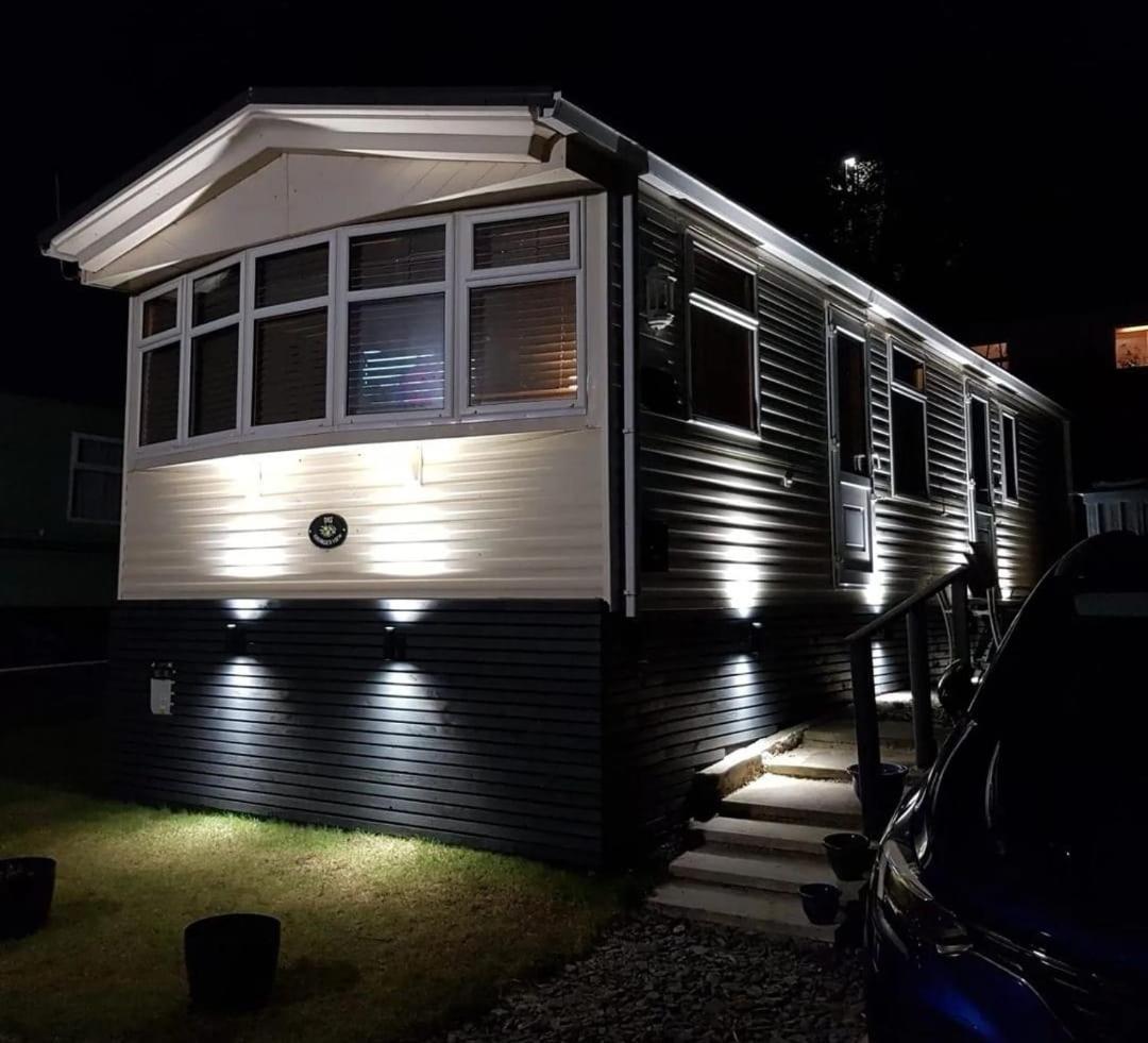 Wonderful 2 Bedroom Mobile Home Aberystwyth Dış mekan fotoğraf